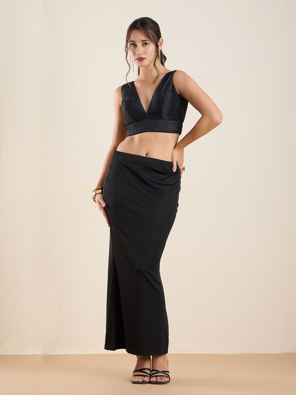 The Blouse Originals Black Silk Deep V Neck Sleeveless Padded Readymade Saree Blouse