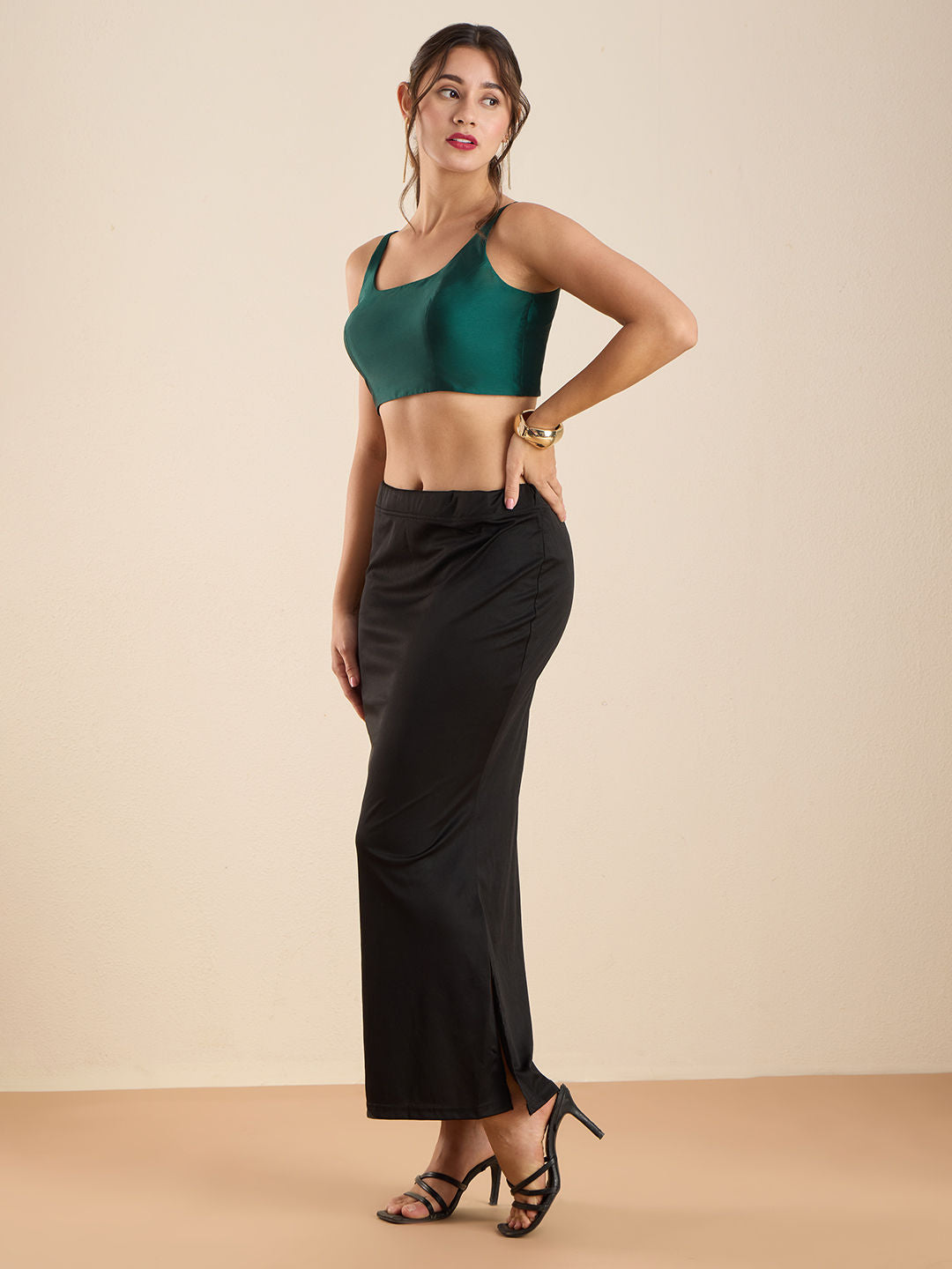The Blouse Originals Green Silk Round Neck Solid Padded Sleeveless Readymade Saree Blouse